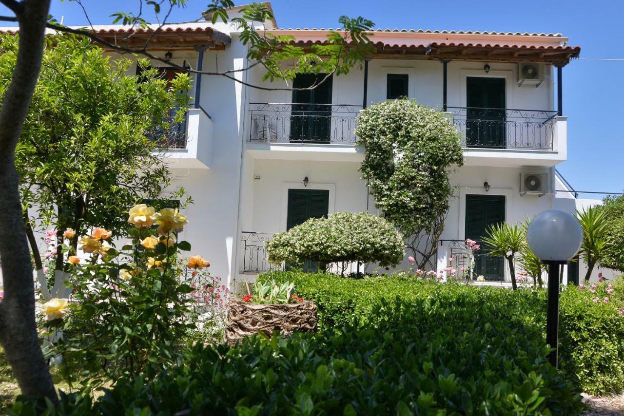 Kostas' Garden Apartment Roda  Bagian luar foto