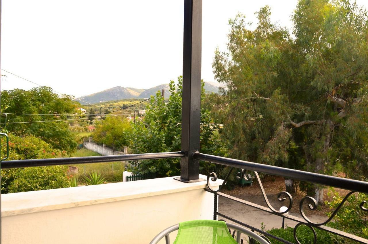 Kostas' Garden Apartment Roda  Bagian luar foto